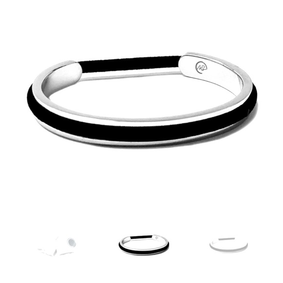 Maria Shireen Accessories - NWT Maria Shireen The Original Hair Tie Bracelet